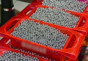 パチンコ『初代・牙狼』を超えた絶対的スピード……「右打ちALL1500発」の出玉力でファンに襲いかかる!!