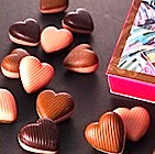 バレンタイン義理チョコ人気が復活　“儀礼”配布減り、消費動向の変化と小売り各社の対応