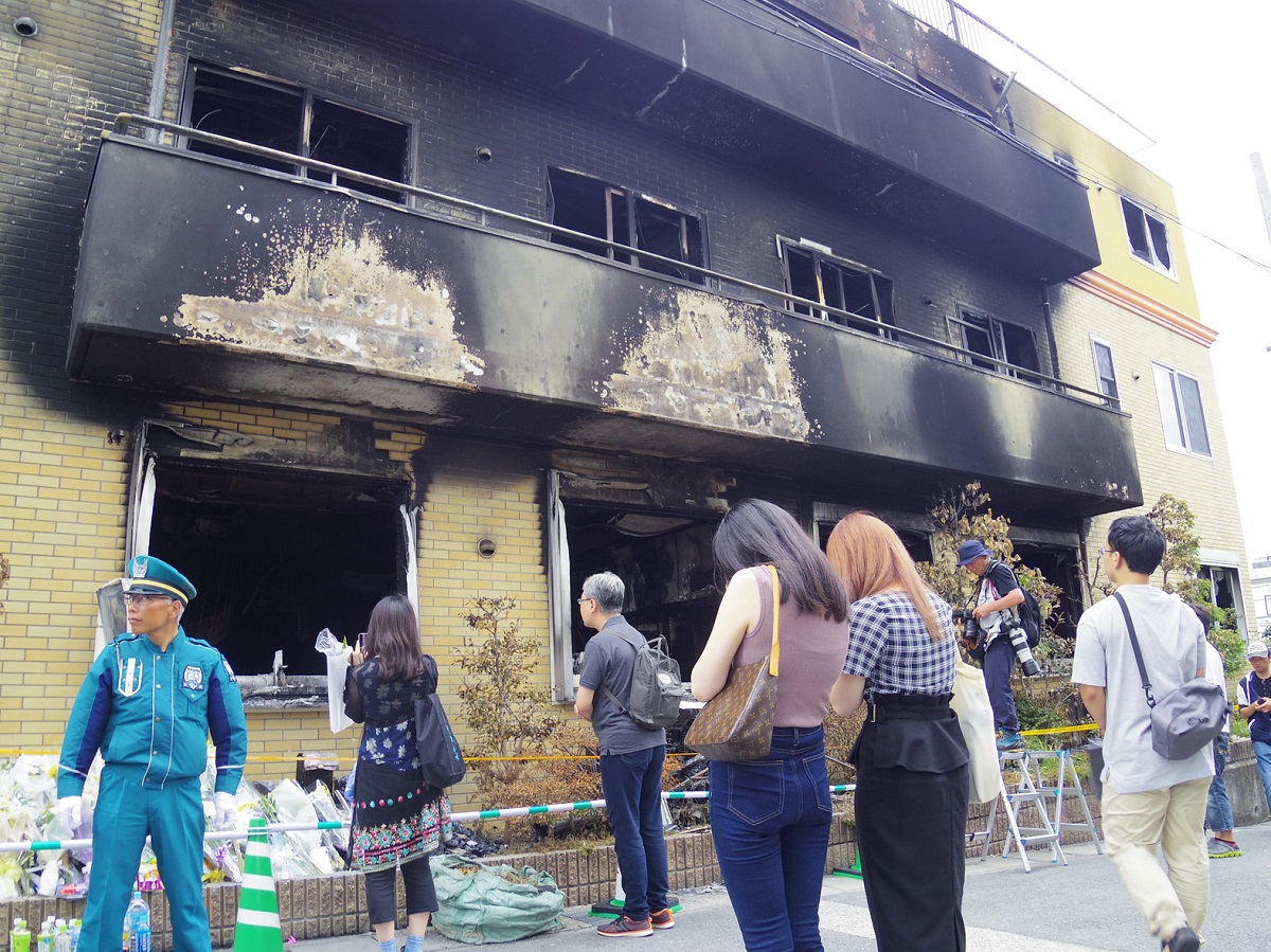 京アニ、凄惨な現場写真が語る「史上最悪の殺人事件」…なぜ一瞬で建物全体に炎？の画像1