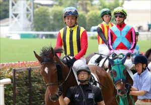 Jra岩田康誠 自分でもようわからん から4年ぶり丸刈り 息子の ドタキャン騒動 謝罪かと思いきや レーン騎手のような髪形に から まさかの Gj