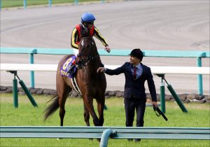 フジテレビ みんなのkeiba 青嶋達也アナの 迷実況 に大反響 スプリングs G2 ランドオブリバティに ハリボテエレジーかよ Gj