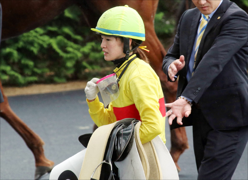 JRA藤田菜七子は「極めて稀な」レアケース。細江純子さんも苦しんだ、今春デビュー「女性騎手2人」に立ちはだかる競馬界の現実と風潮の画像1