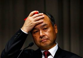 強者・ヤフー、子会社アスクルの経営を蹂躙…経営陣を排除、孫正義氏に批判強まる