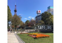 バスで乗りつけた大勢のインバウンド、住民の生活圏で大騒ぎ…京都、日本人観光客離れ