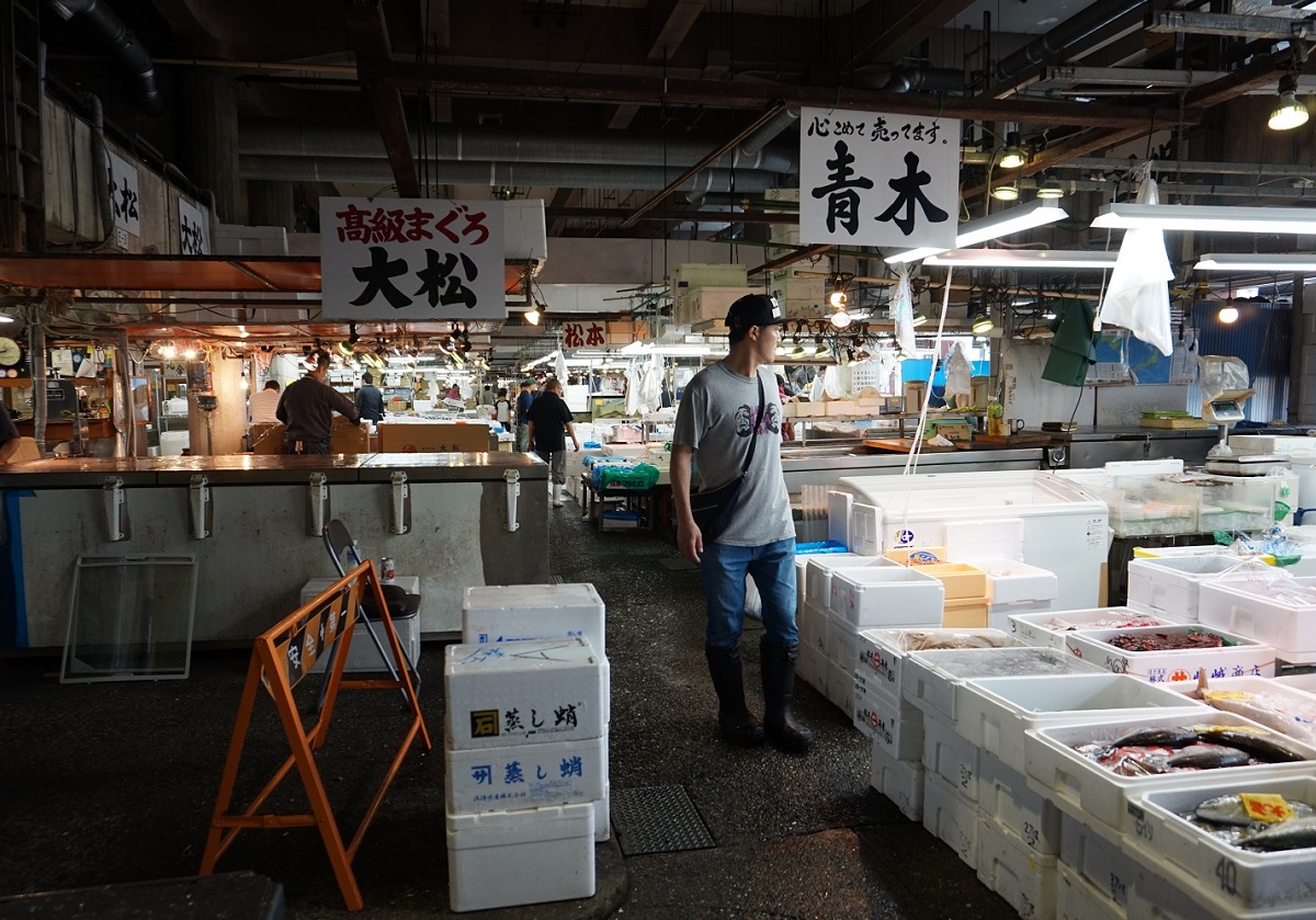 東京・足立市場は穴場スポットだった…安くて極上の「市場めし」、築地の魚河岸的ノスタルジーの画像1