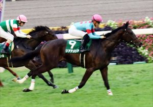 Jra藤田菜七子 同着1位 初勝利 でビックリ クリンチャーに先着したばかりの人気馬が衝撃の引退 Gj