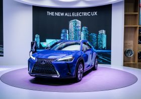 トヨタ開発中の新型EV「レクサス」の極秘情報入手…小型のコンパクトSUVの資質