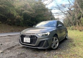 アウディ「A1」大変貌…強烈に破裂するエンジン、鋭いステアリング応答性