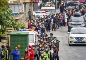 検査拒否のチャーター機帰国者2人に批判、安易な隔離強制は危険…ハンセン病問題の教訓