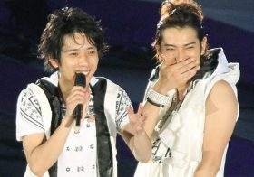 嵐、活動休止「延期」が取り沙汰…ジャニーズの“ビジネス的事情”、ライブ開催は絶望的