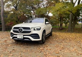 メルセデス新型「GLE」、前身のMクラスとは完全に別モノ！急激な肥大化＆オフロード車化