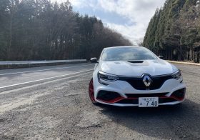 ルノー、珍妙すぎる「メガーヌR.S.トロフィR」開発の裏側…徹底した軽さ追求の果て