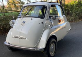 超希少なBMW「イセッタ」、乗ってみたらまるでバイク！家電メーカーが開発した面影も