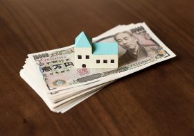 賃貸の家賃は最大の無駄…年収400万円を超えたら家を買うべき！住宅ローン返済の方がトク