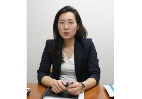 安倍首相の一斉休校の裏で「保育園と学校開けろ」の通達…翻弄される母親たちのモヤモヤ感