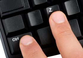パソコンのキーボード操作で『Ctrl＋Z』で戻しすぎた時には、『Ctrl＋Y』で逆戻ししよう