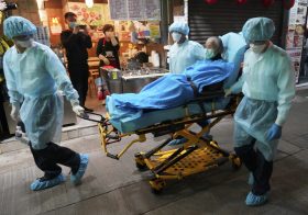 新型コロナ、「5年生存率が肺がんより低い」は誤情報で「型が2種類ある」は真実の可能性