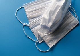 マスク不足→手づくり普及で意外な商品が品薄に…メルカリ上に10倍の価格で出品も