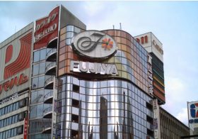 不二家、連続大量閉店で店舗数激減…好調・製菓事業の利益を洋菓子店が食い潰す構図に