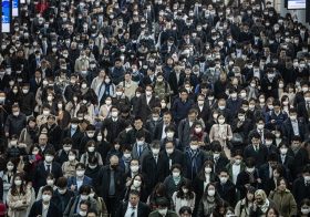 NHK新型コロナ特番が「明快過ぎる」と話題…新幹線や外食は低リスク、石けんで十分