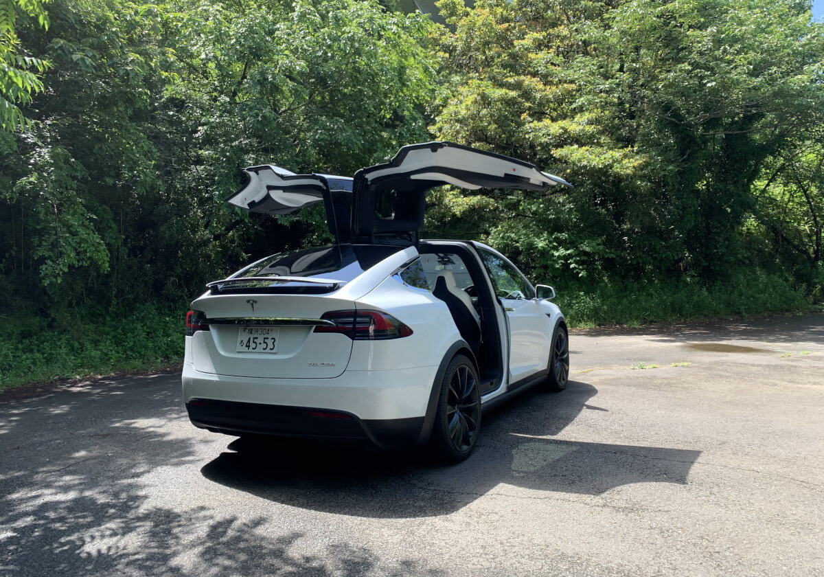 テスラ モデルx リアドアを跳ね上げさせる画期的な発想 テスラ モデルx 驚愕の先進技術 ビジネスジャーナル テスラ モデルx リアドアを跳ね上げさせる画期的な発想 テスラ モデルx 驚愕の先進技術 ビジネスジャーナル