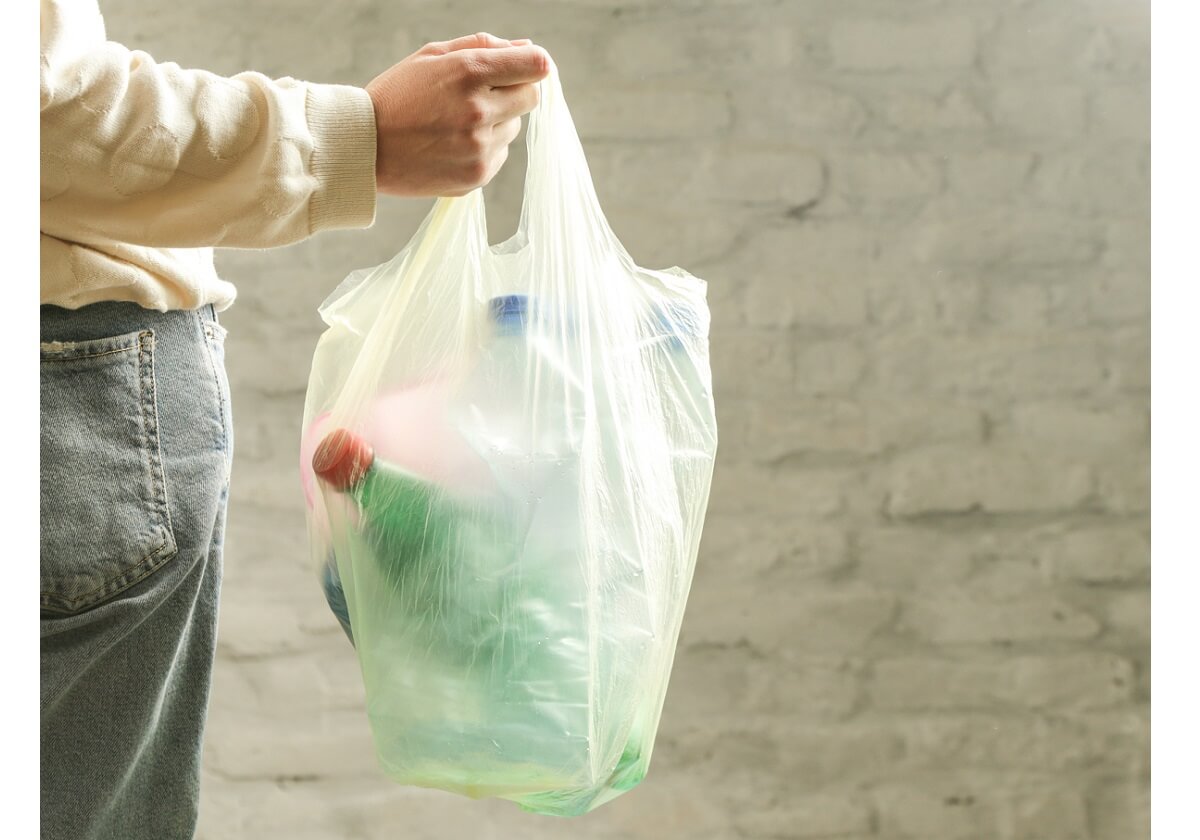 今月開始のレジ袋有料化は“なんの意味もない”…報じられない空前のプラスチック大増産の画像1