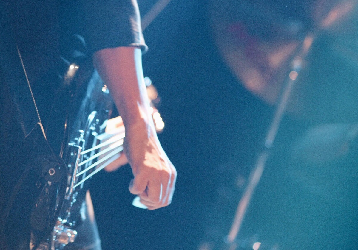 浜崎あゆみらに楽曲提供の長尾大が違法薬物、女性ミュージシャン・Aと親密交際かの画像1