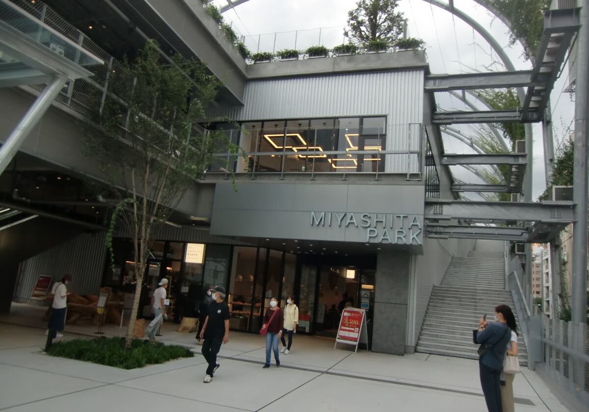 全長100mの「渋谷横丁」も圧巻…「宮下パーク」は“まったく新しい商業施設”だの画像1