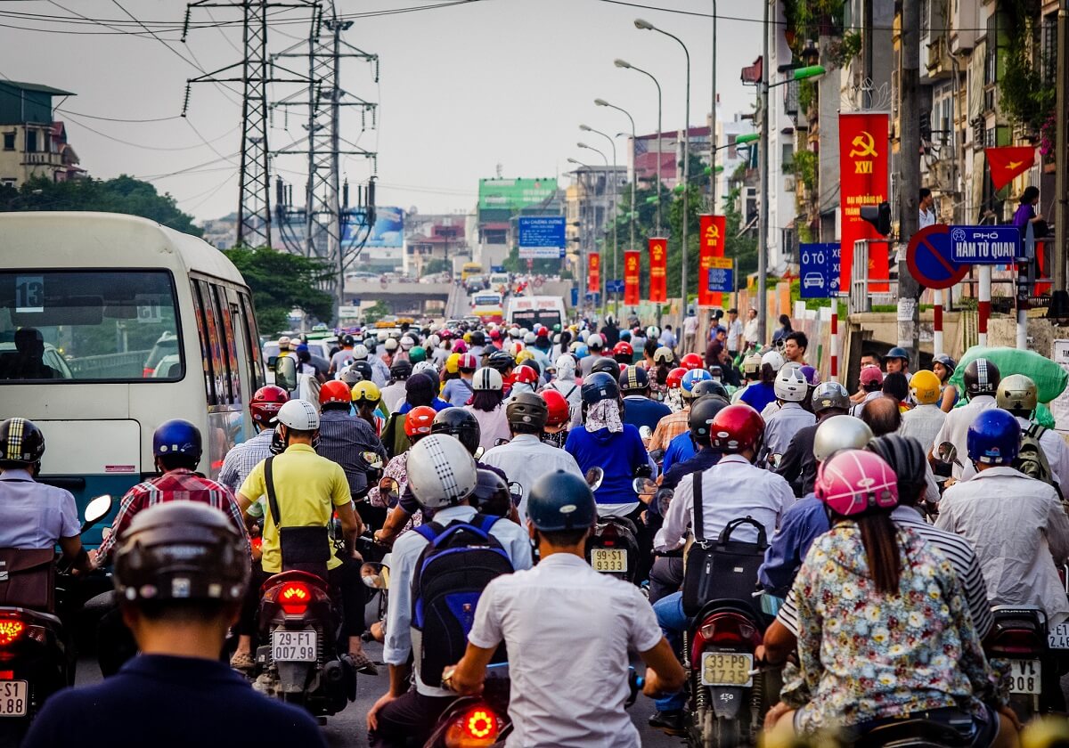 なぜベトナムはコロナ感染の封じ込めに成功し、飛躍的な経済成長を続けているのか？
