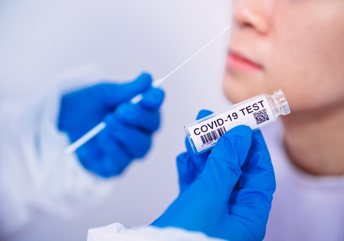コロナワクチン、通常なら治験停止レベルの副反応も…接種開始の米英、副反応が多発の画像1