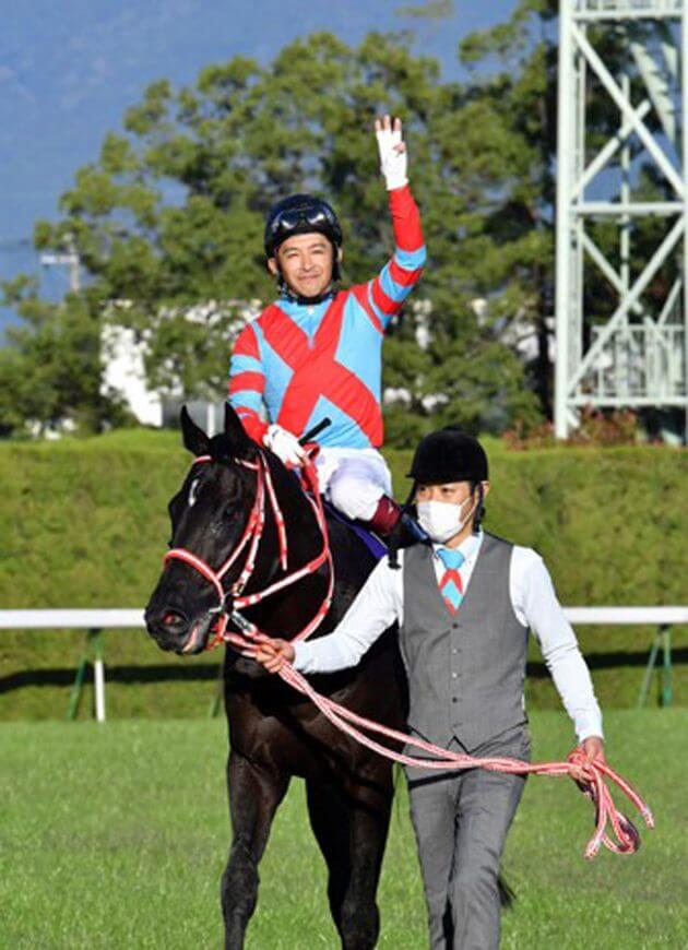 Jra大阪杯まさかの結末へ 週末また雨予報でコントレイル苦戦必至 グランアレグリアは完全無視 春雷を呼ぶ極穴馬 Gj