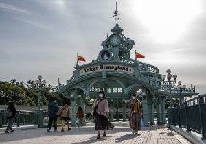 東京ディズニーリゾートの“ドン”君臨、85歳・会長退任せず…社長交代人事に驚き走る