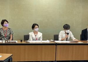 月給約16万円…専任講師と大きな待遇格差　桜美林大学の非常勤講師が大学を集団提訴　