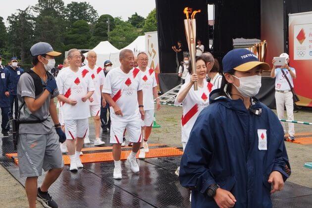 東京五輪、57年越しの聖火ランナーたちの悲願実る…160人の思い、自治体を動かすの画像1