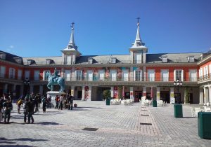 閑散としている「志摩スペイン村」の集客力アップ策を、勝手に考えてみた…コンサル思考術