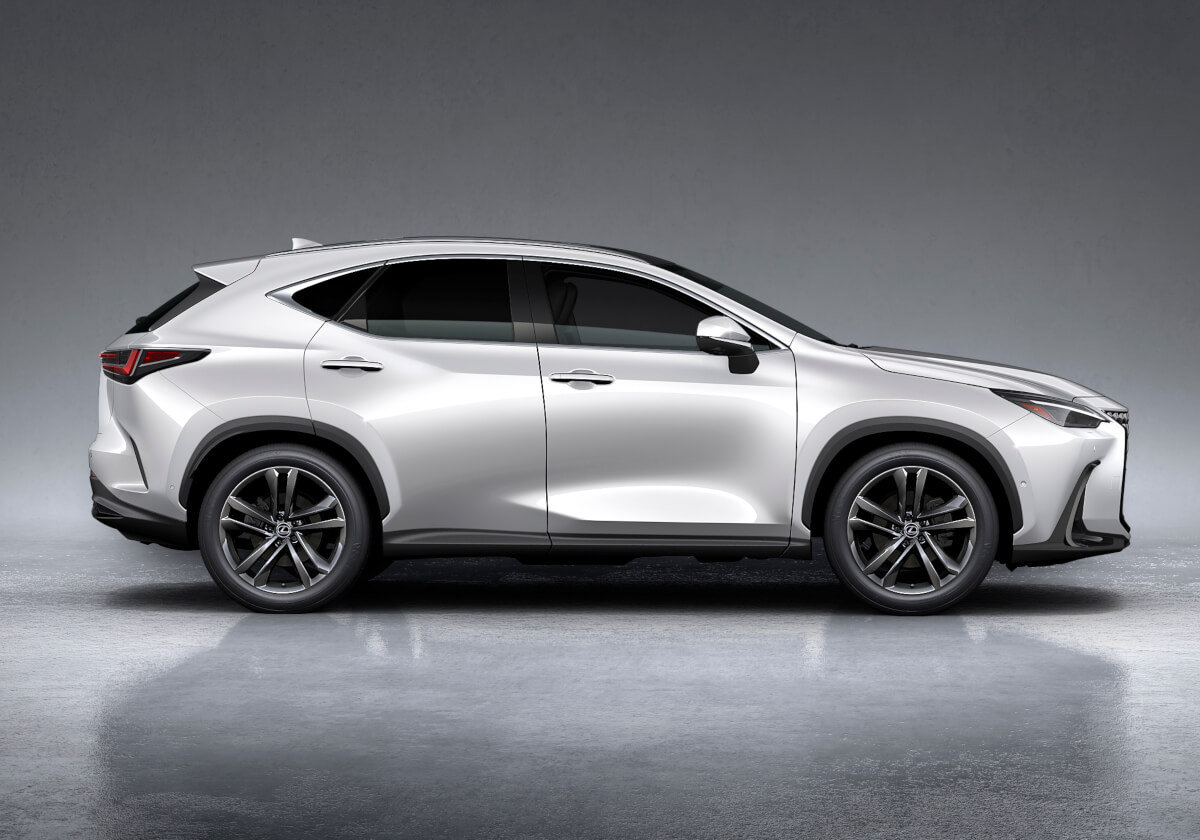 レクサス、いよいよ電動化攻勢開始か…新型「NX」、初のPHEV含む全方位型車種構成の画像4