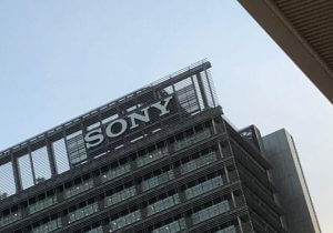 ソニーG、「エレクトロニクスを知らない」平井前社長、なぜ“どん底”から純利益1兆円へ再建？