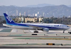 CAを相互監視制度で締め付け…ANA、連綿と続く“人事評価制度”と“労使一体”の実態