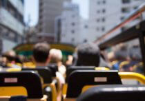 平井デジタル担当相と側近幹部、NTTから高額接待、関連部局が多額発注…NECとは契約解除