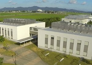 山形の慶應大学“先端研”に全国の大学関係者が注目する理由…「大学が地方創生」の成功例に