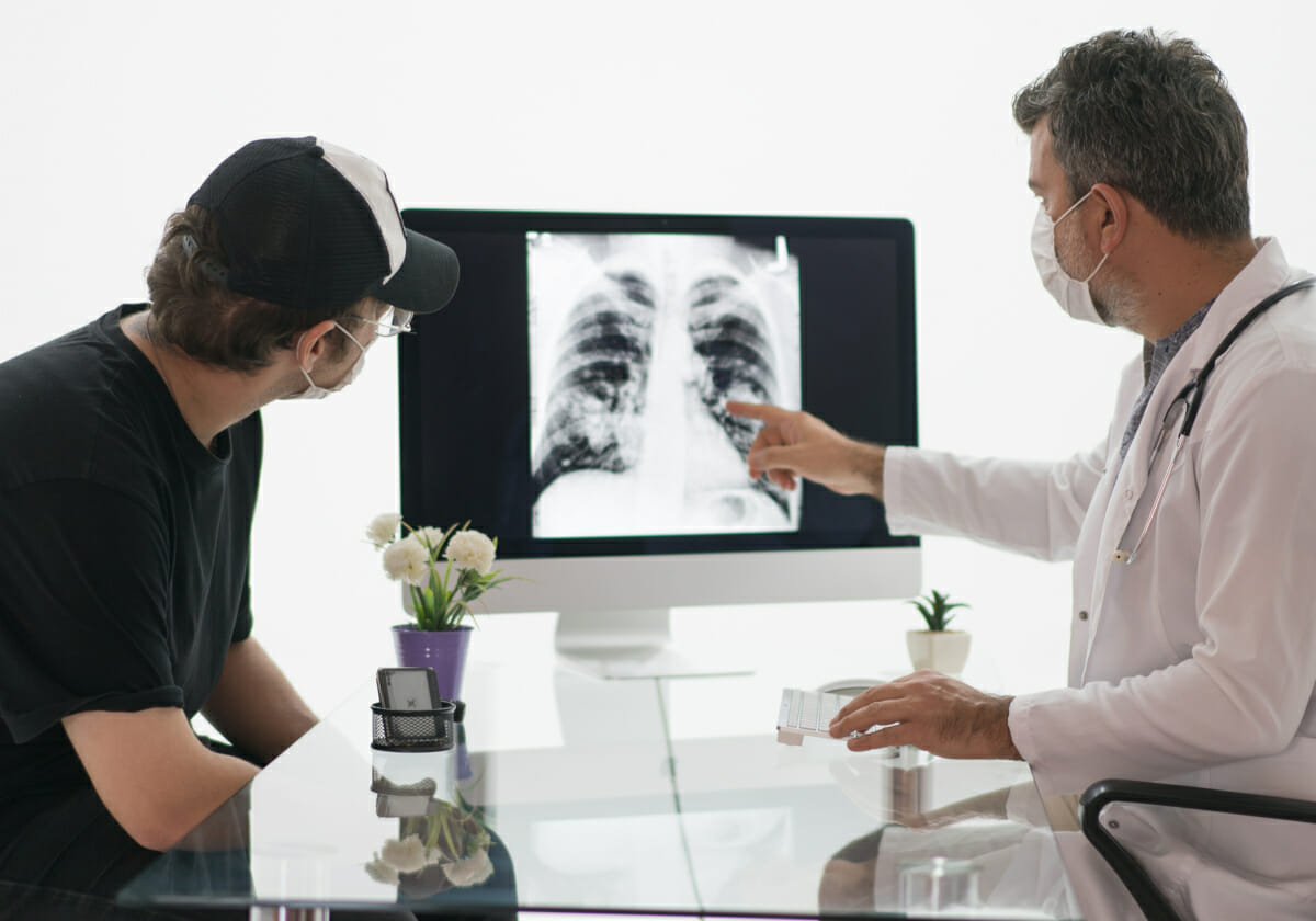 喫煙率低下でも肺がん患者増加の謎…喫煙と肺がんの関係は？データの読み解き方の画像1