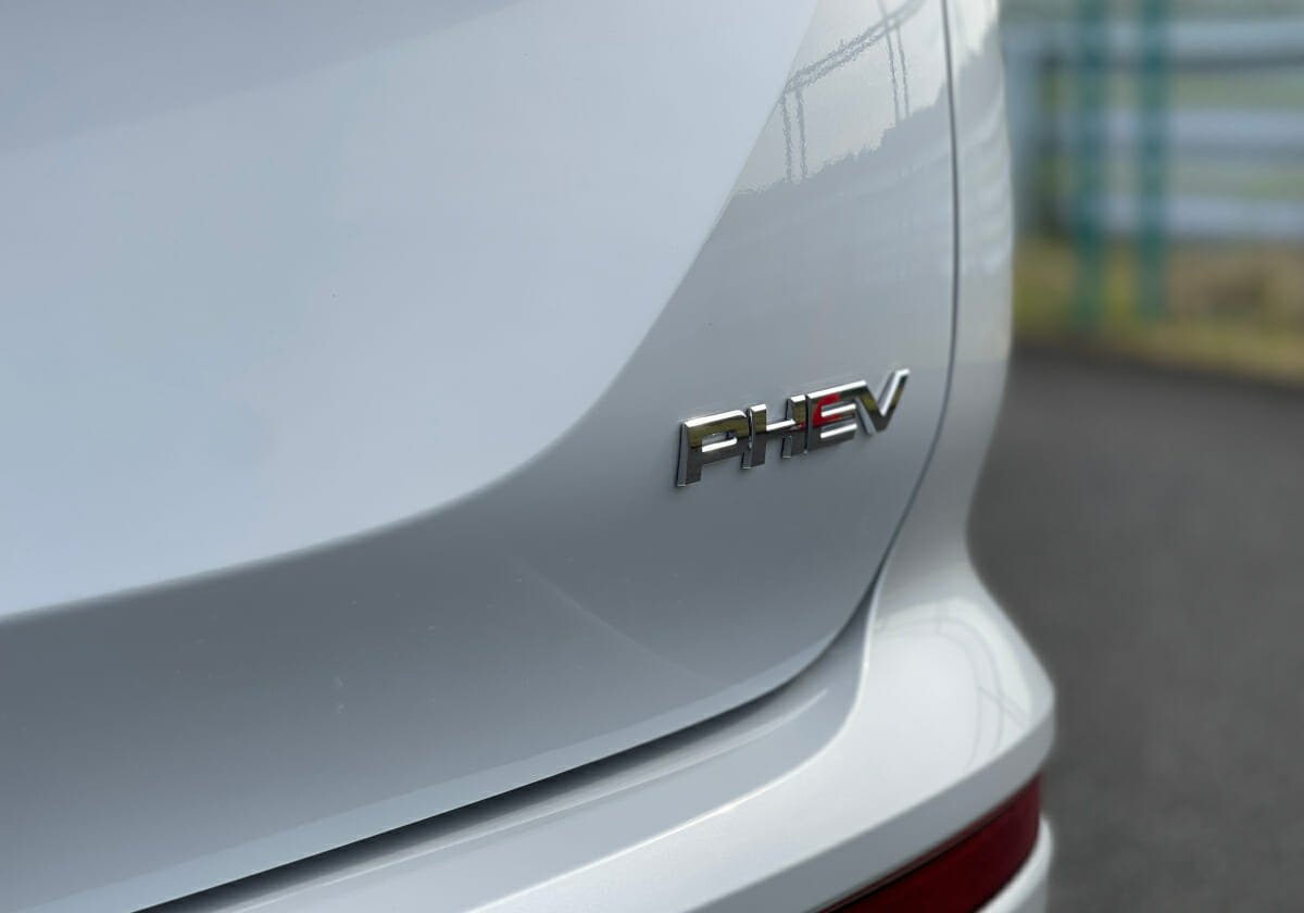 三菱自・新型「アウトランダー」、全方位的に進化…あらゆる路面で軽快な走り味の画像3