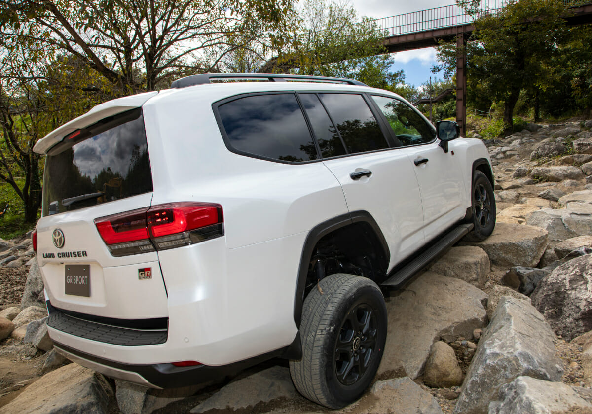 トヨタ・新型ランドクルーザー、超難所も快適に踏破…愚直に悪路踏破性へこだわりの画像3