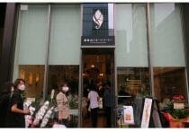 高級食パン・ブームの先駆者「一本堂」、急拡大の経営の秘密…食パンのFC化を実現