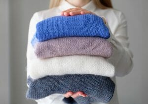 低価格のカシミアより3千円のユニクロのセーターを買うべき？圧巻の品質＆コスパ