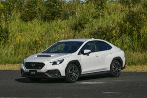 新型スバルWRX、新時代のスポーツセダンに変身…速さ捨て経済性と実用性を優先