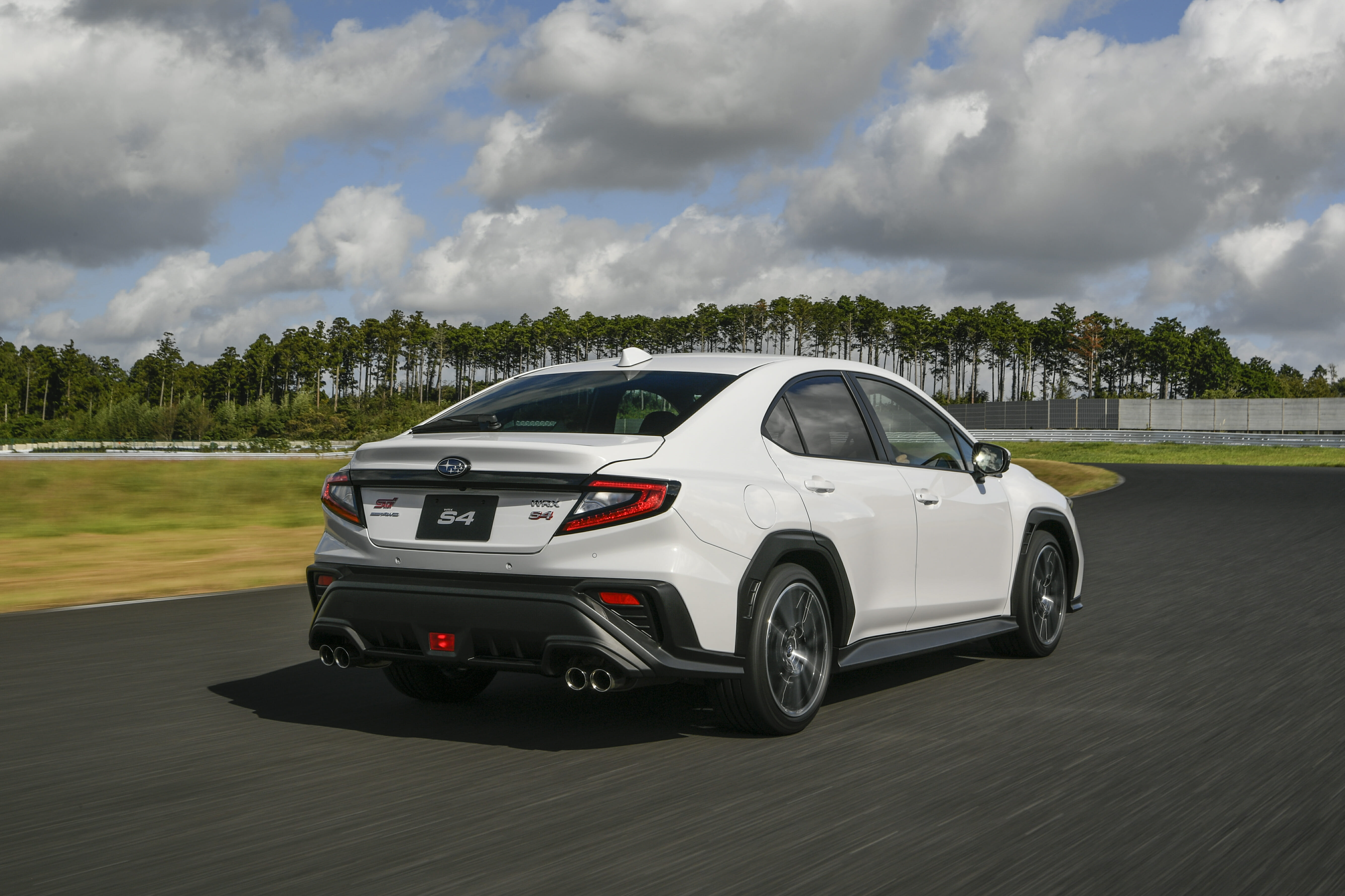 新型スバルWRX、新時代のスポーツセダンに変身…速さ捨て経済性と実用性を優先の画像5