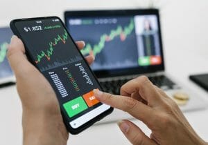 実録・投資素人の筆者が投資に挑戦！口座開設からレポート、いきなり躓いたワケ