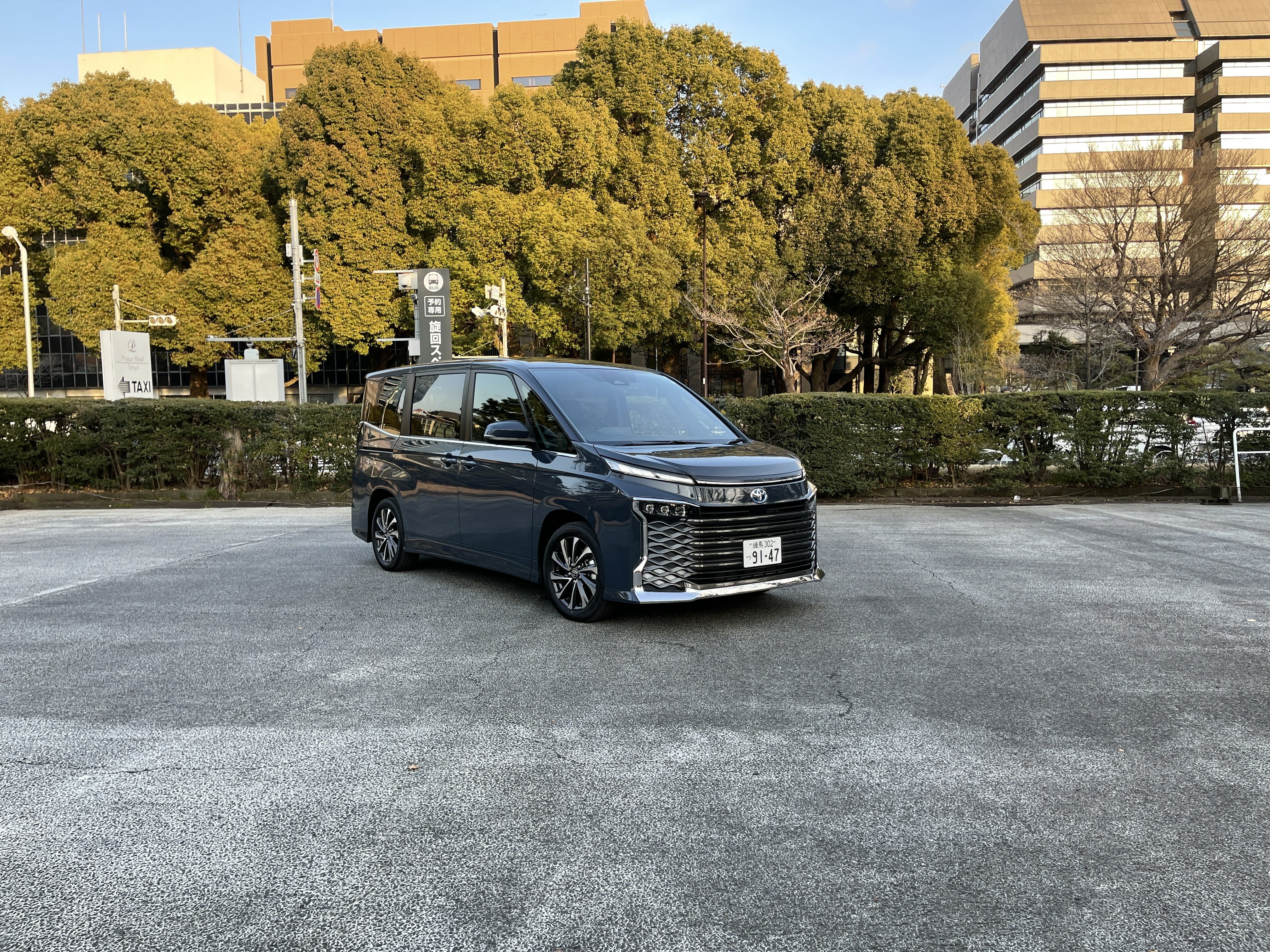 トヨタ新型ノア／ヴォクシー、拡大路線は吉か凶か？使い勝手も開放感も想像以上の画像3