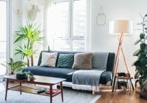 18歳でスマホやローンも自分で契約可能に…成年年齢引き上げ、親が伝えるべき注意点